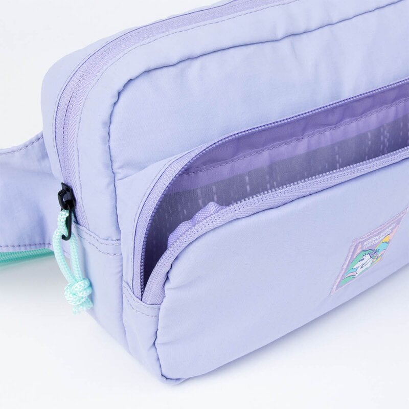 Mummi retro mageveske 25x15 cm Mummitroll på eventyr lilla