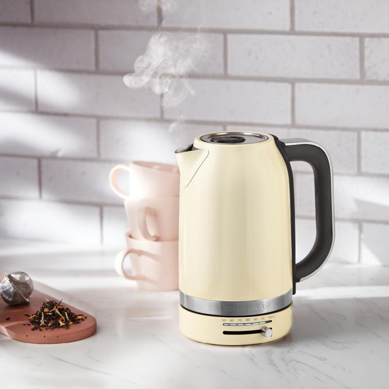 Vannkoker med termostat 5KEK1701EAC 1,7L almond cream