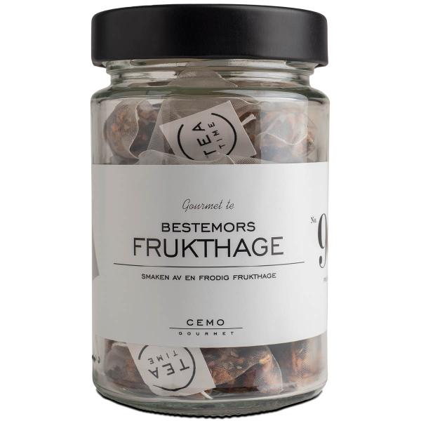 Bestemors Frukthage te i pyramideposer