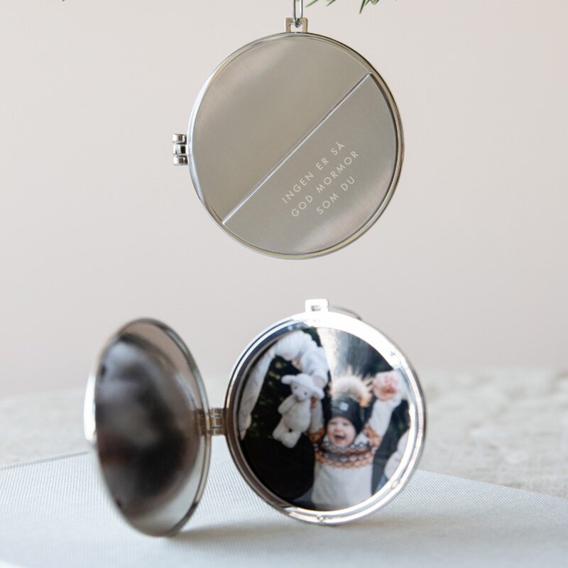 Julepynt medaljong m/fotoramme 7x7 cm mormor sølv