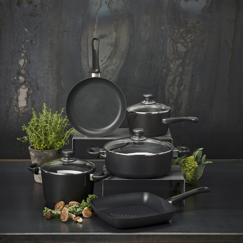 Classic Induction kasserolle m/ lokk 1,8L/18 cm