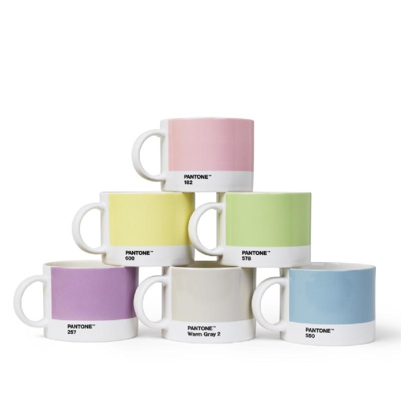 PANTONE tekopp med hank 47,5 cl lys rosa