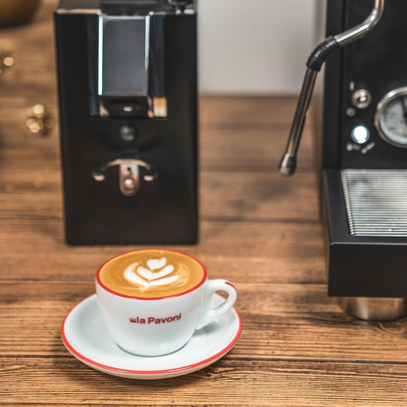 Espressokopper 7,5 cl med skål 2 stk hvit
