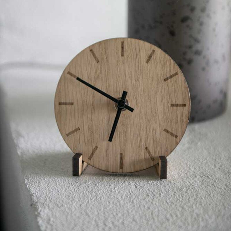 Light Oak klokke 12 cm lys eik m/svart viser
