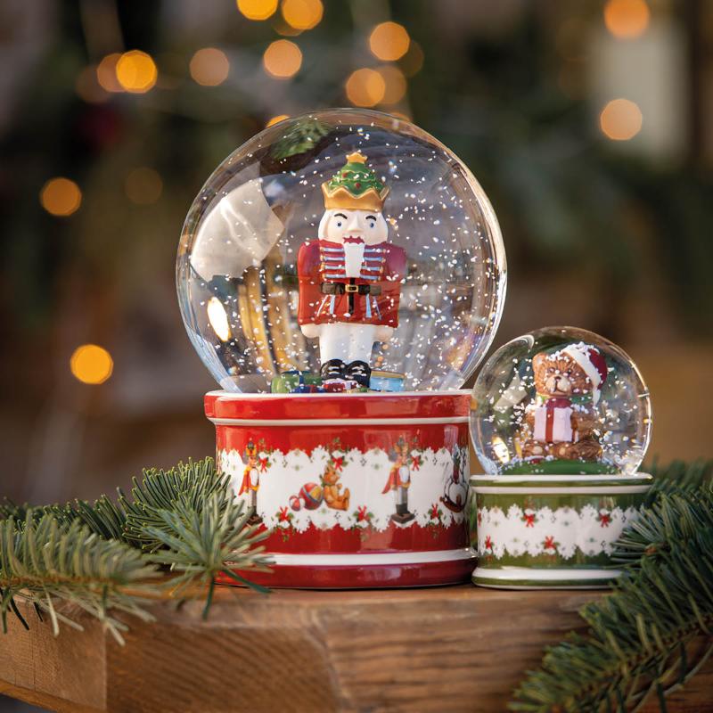 Christmas Toy's snøkule nøtteknekkeren