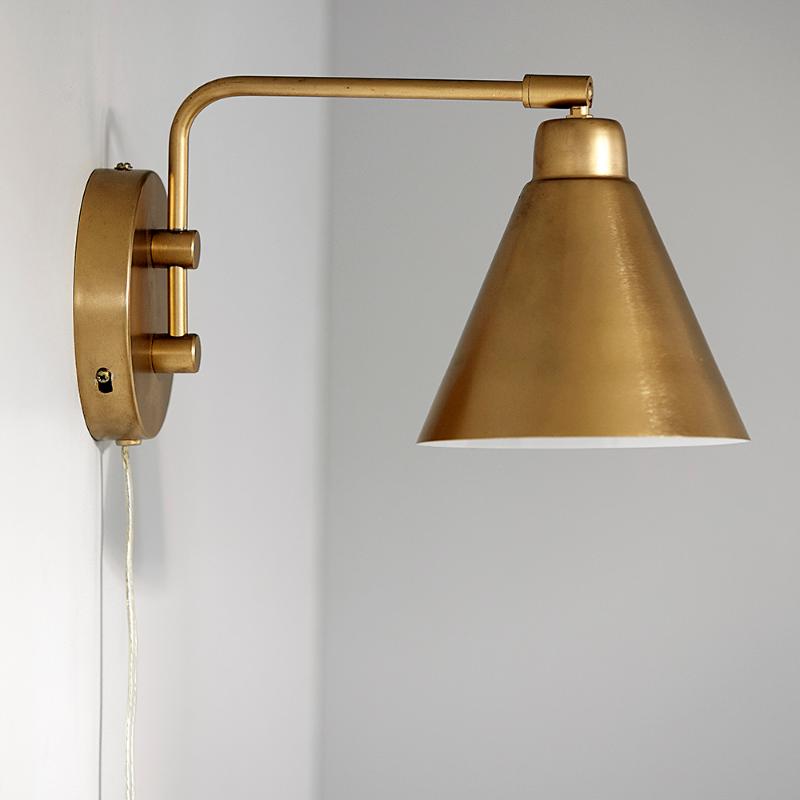 Game vegglampe 30 cm messing