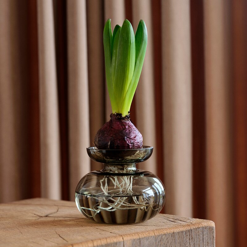 Inu vase 11x9 cm smoked grey