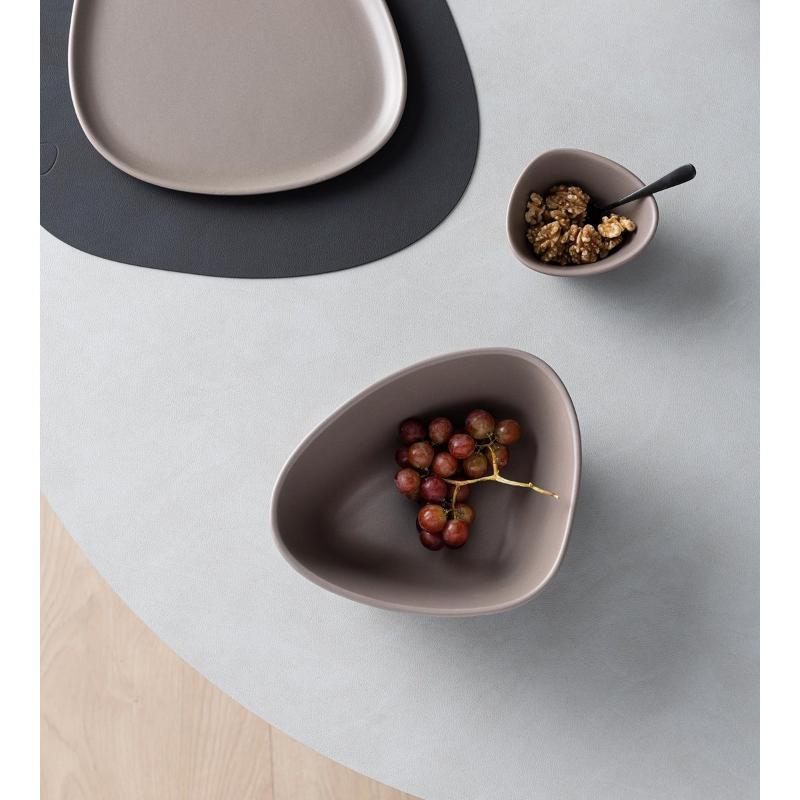 Curve Stoneware serveringsskål 22x20 cm varm grå