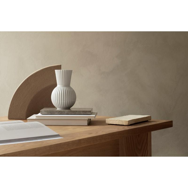 Tura vase 18 cm porselen hvit