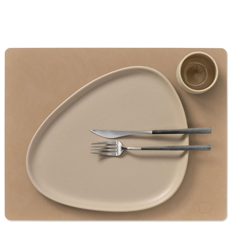 Square Nupo spisebrikke L 35x45 cm nougat