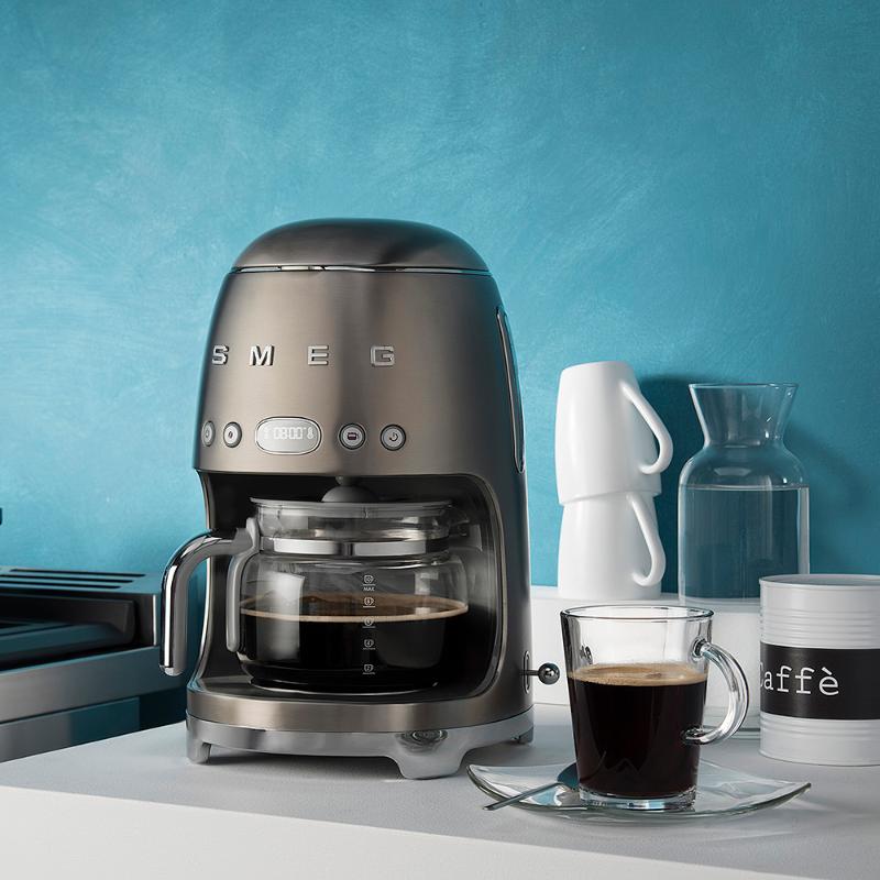 Kaffetrakter DCF02 1,4L krom