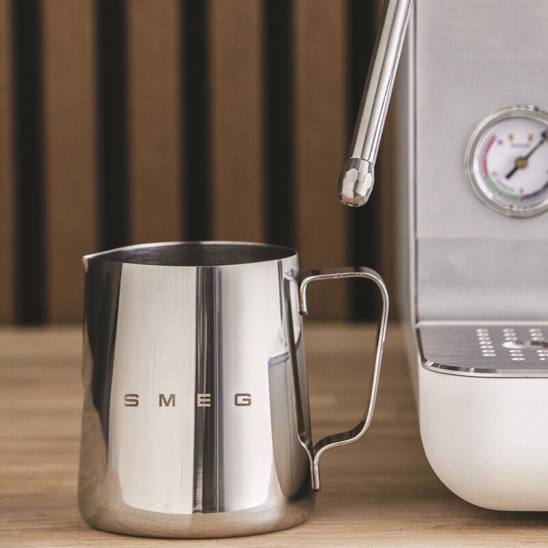 Minipro espressomaskin EMC02 1,7L hvit