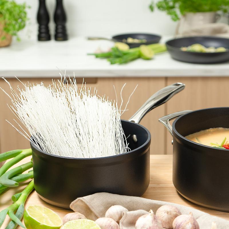 Black Line gryte 2L svart