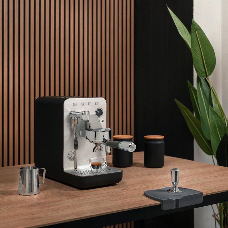 Minipro espressomaskin EMC02 1,7L svart