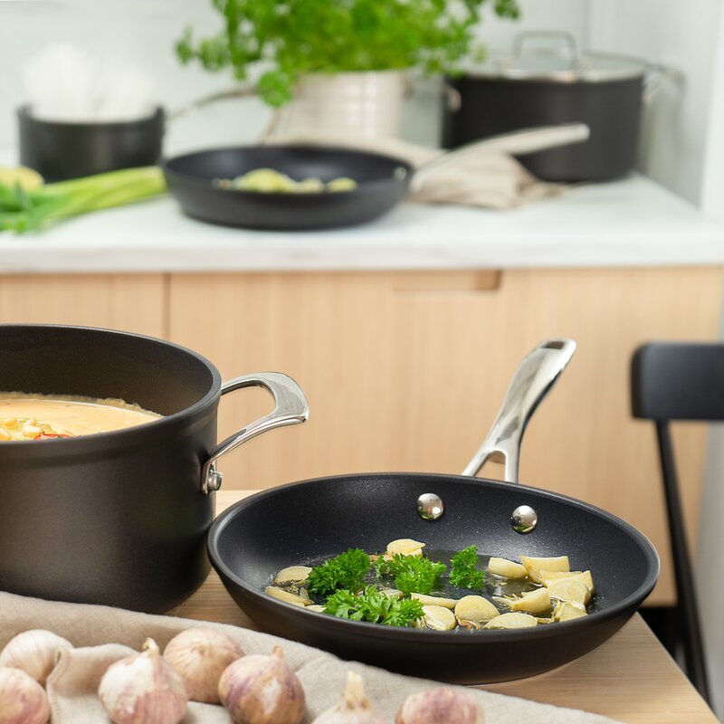 Black Line stekepanne 20 cm svart
