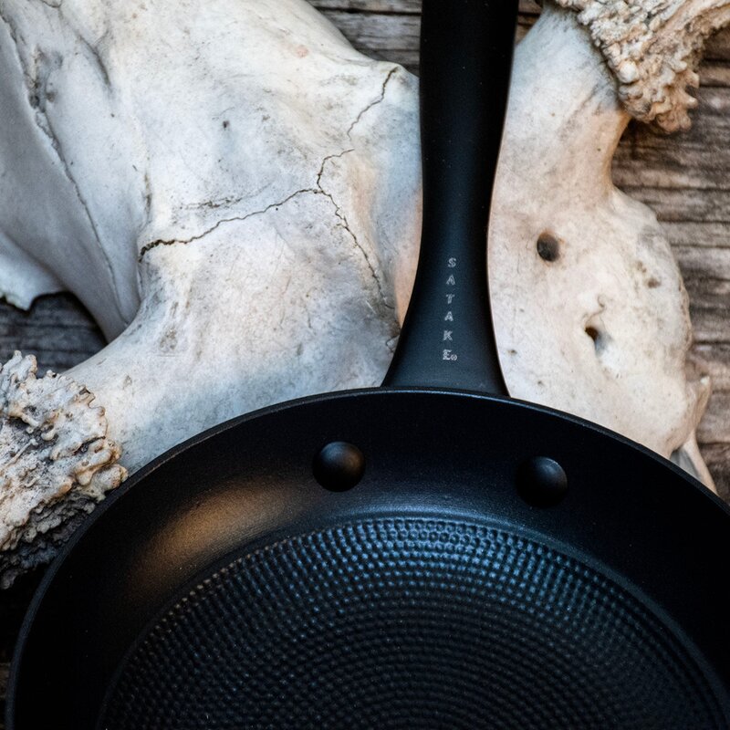 Støpejernspanne med Honeycomb keramisk belegg 20 cm