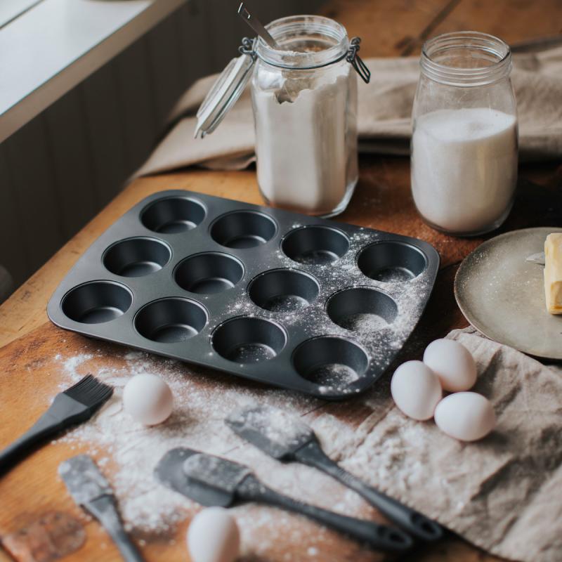 Karabo muffinsform 12 stk grå