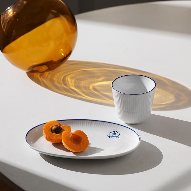 Blueline oval asjett 23,5 cm