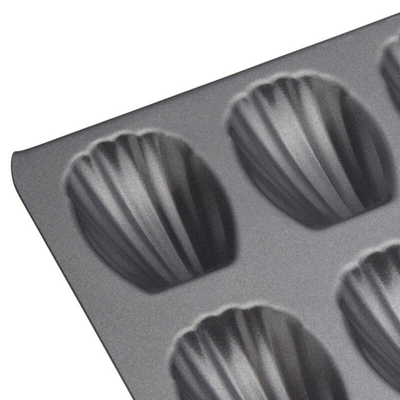 Non-stick bakeform for 12 stk madeleine