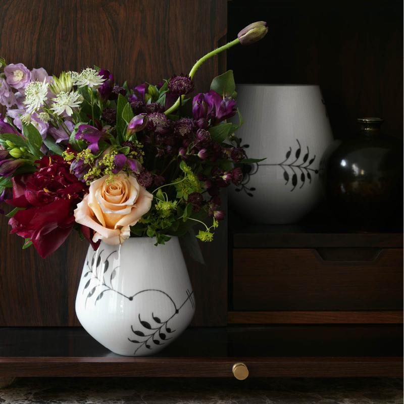Sort Mega Riflet vase 15 cm