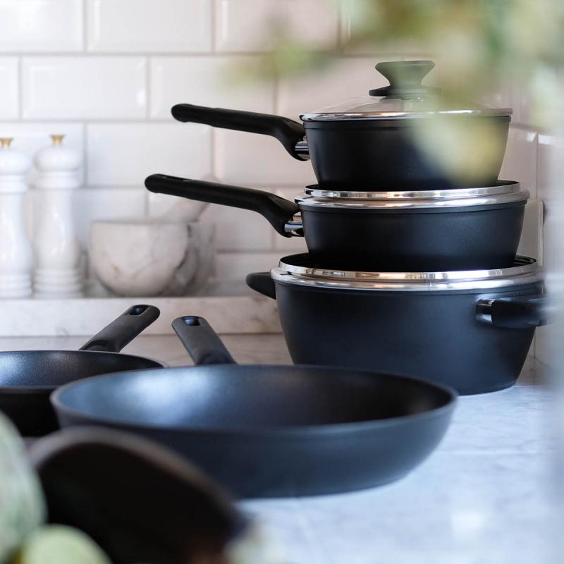 Kitchen Essentials grytesett 5 deler svart