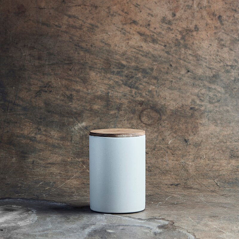 RAW Arctic White redskapskrukke med lokk 15x10 cm teak