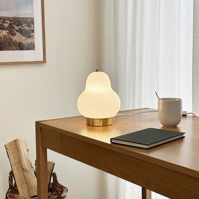 Lucy bordlampe 21,5 cm hvit