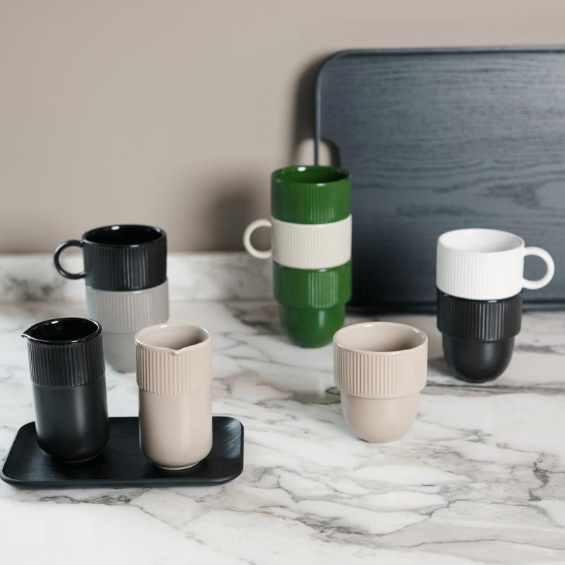 Inka kopp med hank 27 cl beige pantone warm gray 3C
