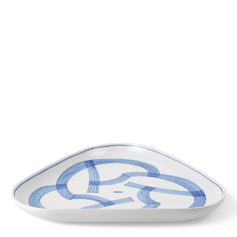 Motif trekantet fat 23 cm blå/hvit