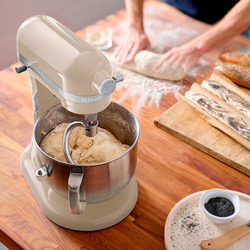 Artisan kjøkkenmaskin med bolleløft 5KSM70SHXEAC 6,6L krem