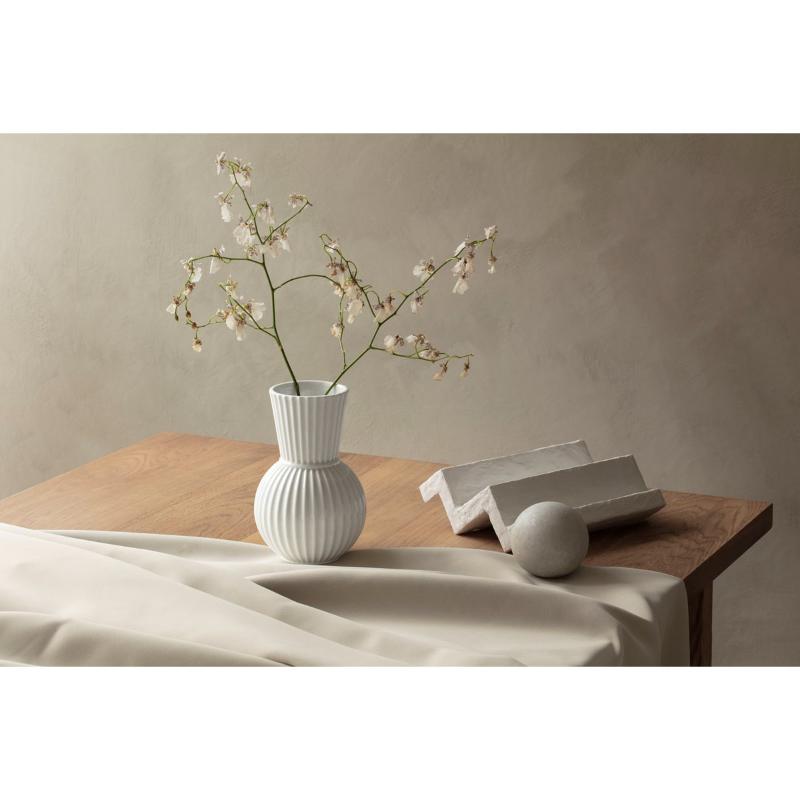 Tura vase 18 cm porselen hvit