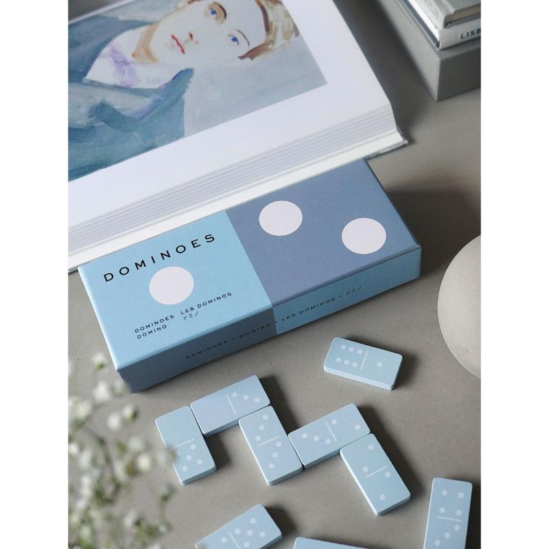 Play domino  spill