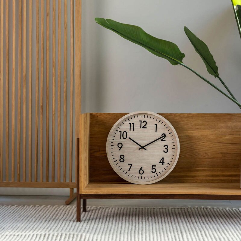 Veggklokke 33 cm natur
