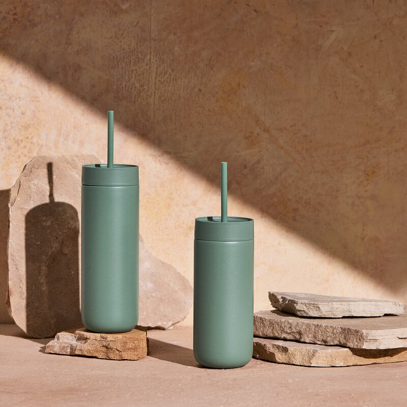 Carter Cold Desert Capsule tumbler med sugerør 590 ml smoke green