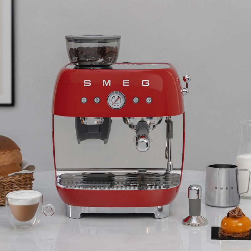 Espressomaskin EGF03 2,4L m/kaffekvern rød