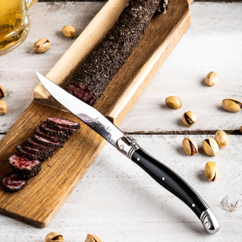 Skjærebrett med kniv for pølse