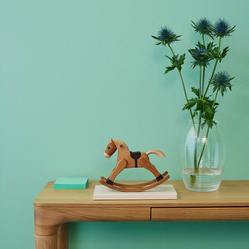 The Rocking Horse trefigur gyngehesten 13,5 cm