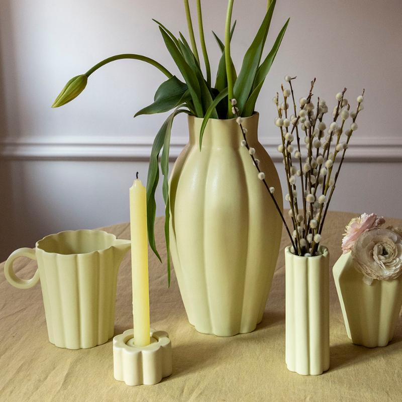 Birgit vase 35 cm pale yellow