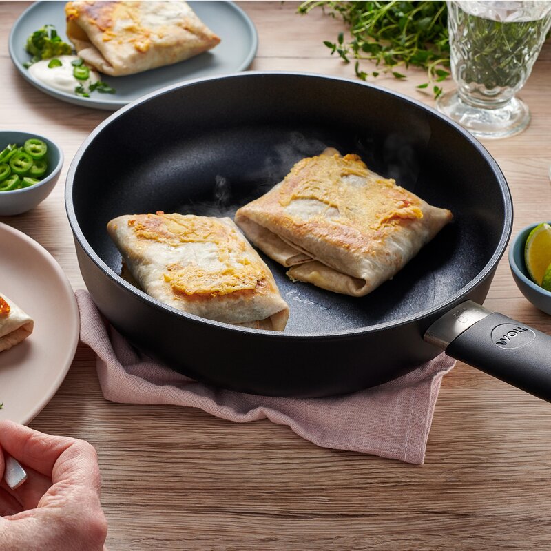 ECO Lite QXR sautèpanne 24 cm svart