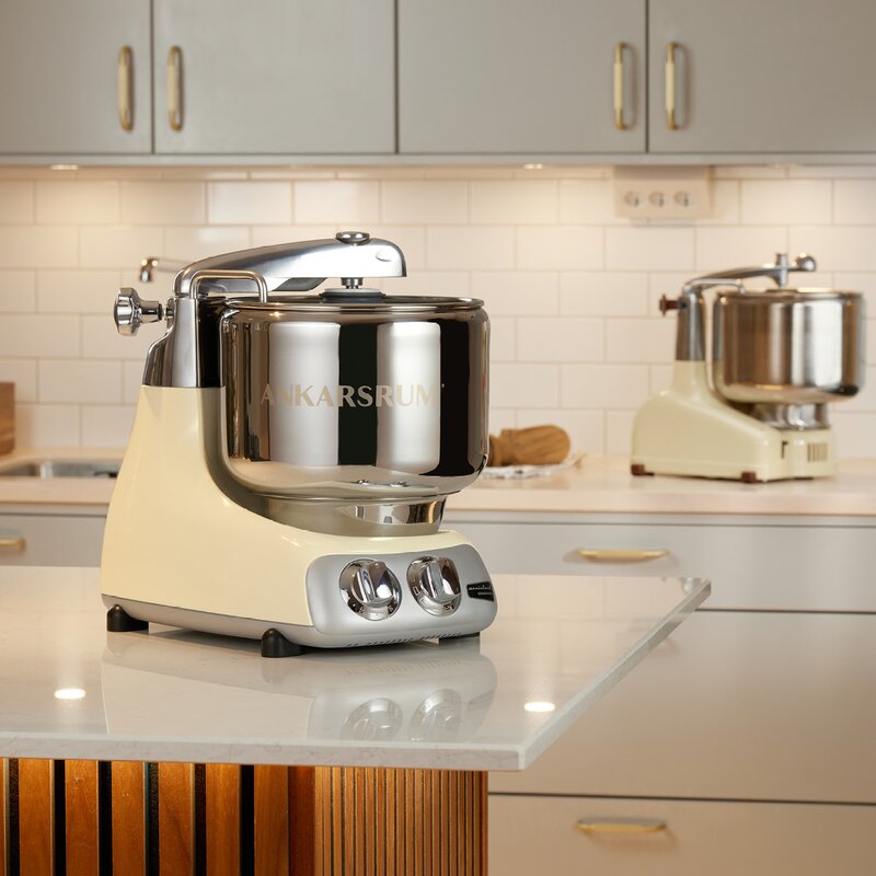 Assistent Original AKM6230CL kjøkkenmaskin lys krem