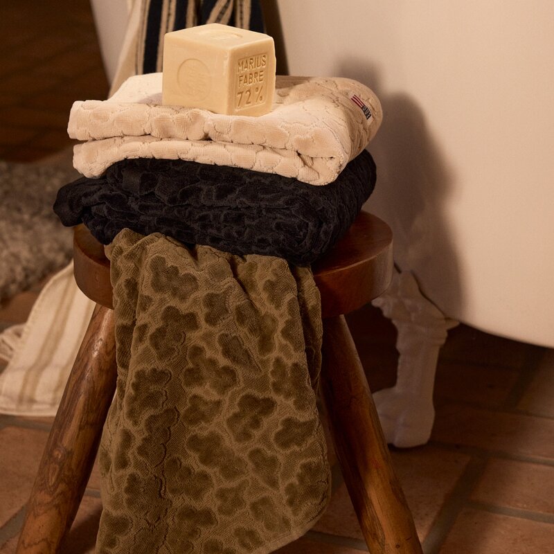 Velour Jacquard bladmønstret håndkle 100x150 cm oliven
