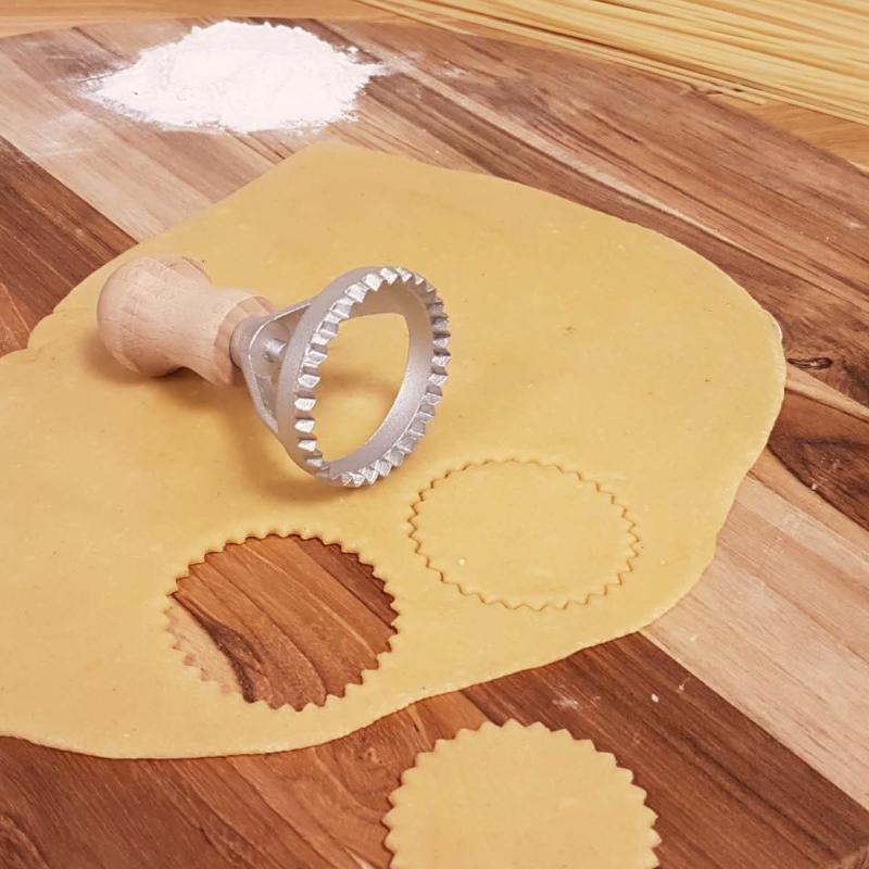 Pastacasa ravioli stikker ut liten rund
