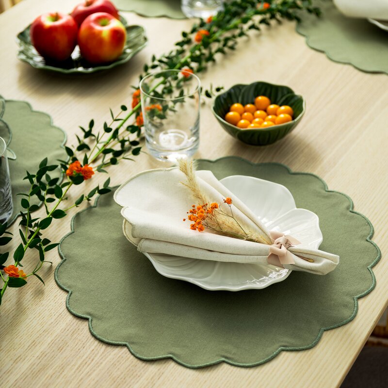 Scallopped dekkebrikke 2 stk 36 cm støvgrønn