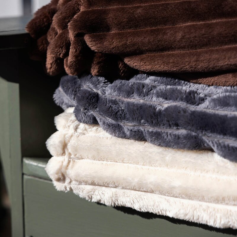 Esther fleece pledd 130x170 cm off-white