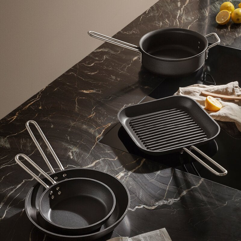 Professional traktørpanne 24 cm stål