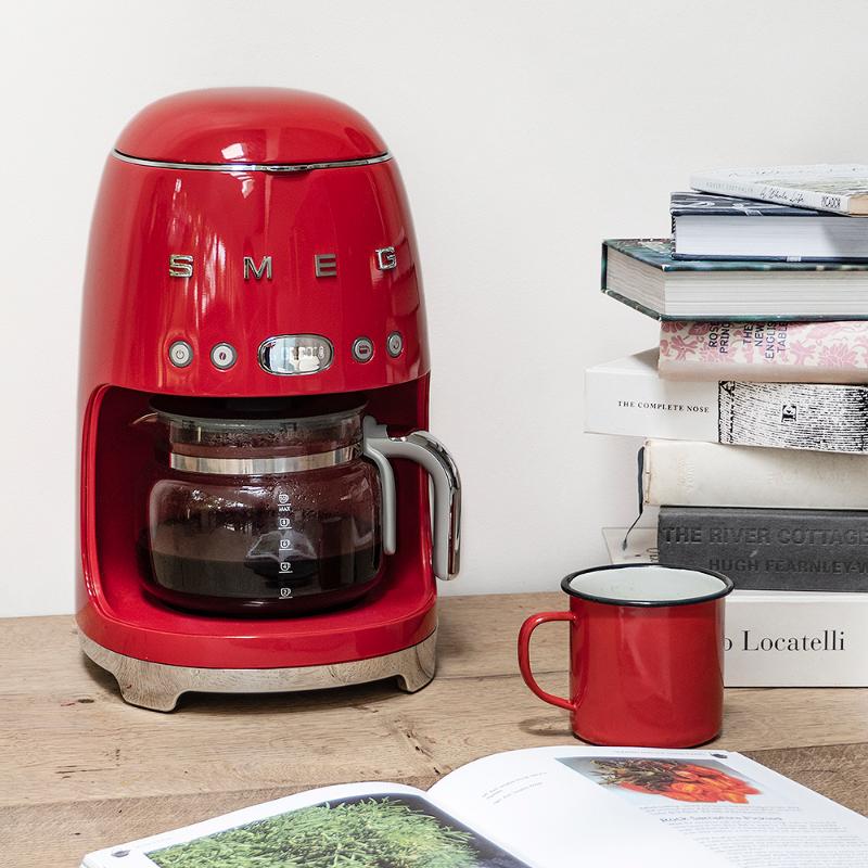 Kaffetrakter DCF02 1,4L rød