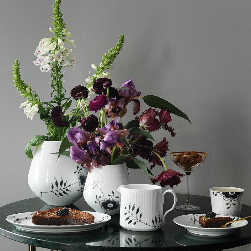 Sort Mega Riflet vase 20,5 cm