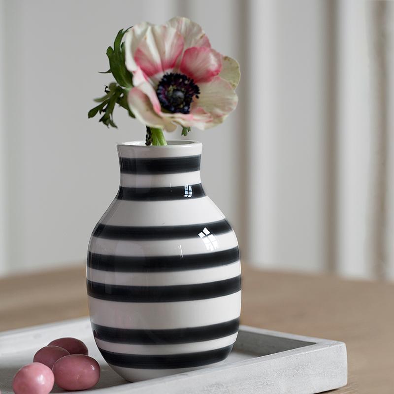 Omaggio vase 12,5 cm svart