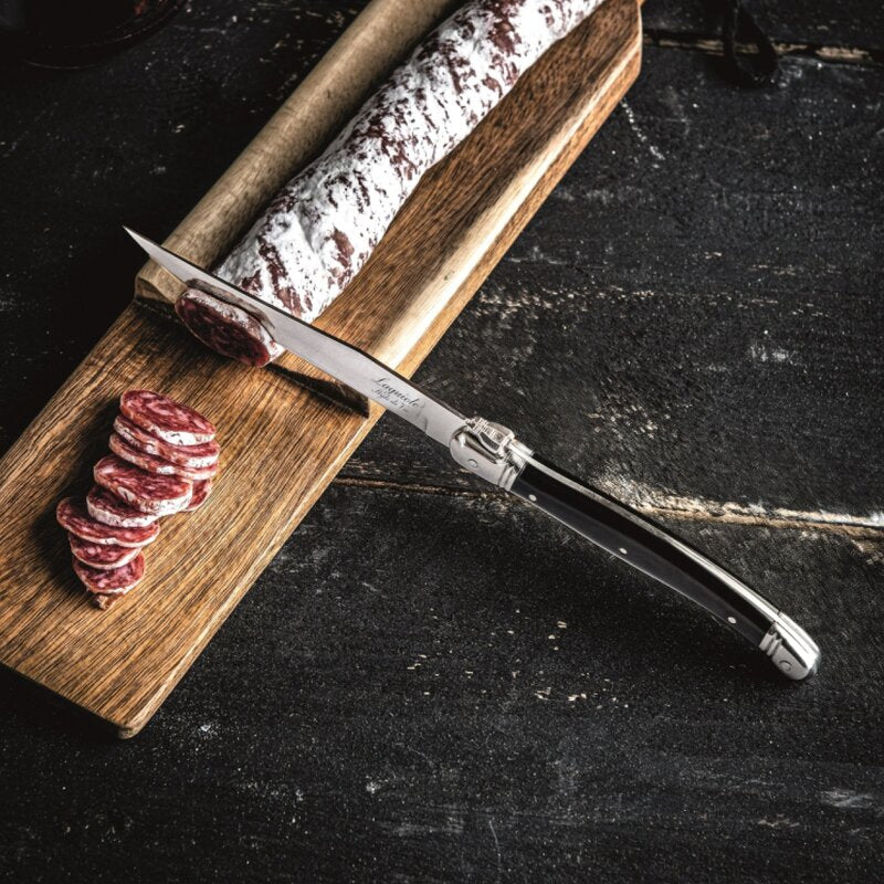 Skjærebrett med kniv for pølse