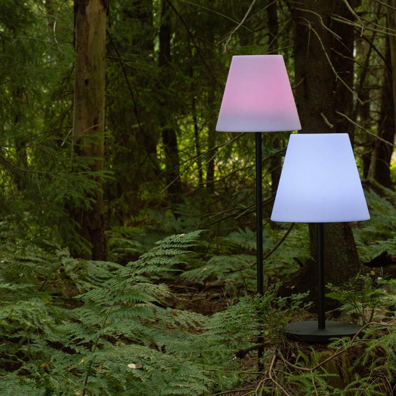 Glow gulvlampe 150 cm svart/hvit
